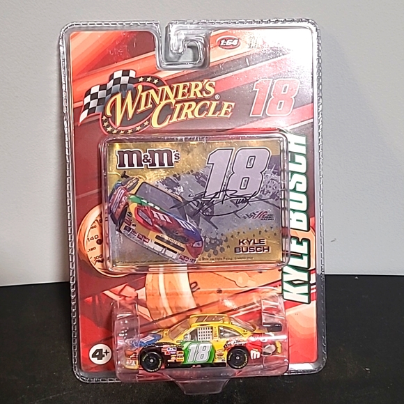 Kyle Busch #18 Nascar Race Car & Sticker M&M's Car Winners Circle - Picture 1 of 5